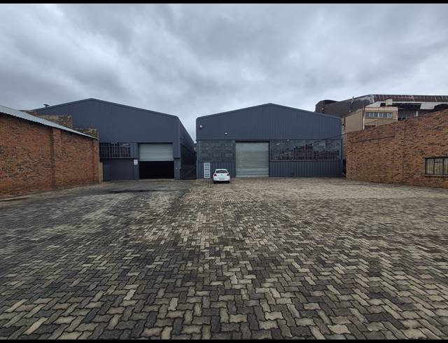 3,000M² WAREHOUSE TO LET IN BENROSE